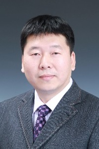 Photo of Tao Zhang